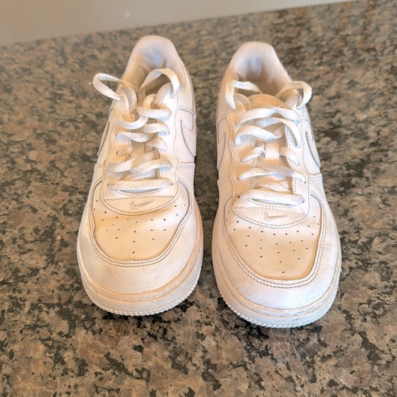 Nike Air Force one White Sneakers EUC 3Y - Picture 3 of 8